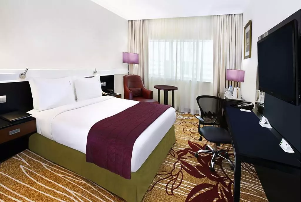 hotel holiday inn downtown dubai_shabavizparvaz_01.jpg